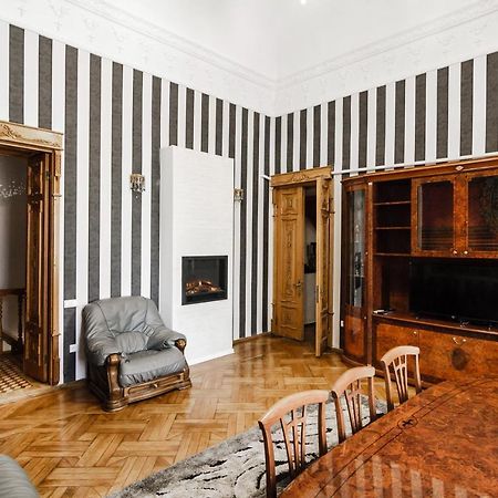Katerynynska Street 3-Bedrooms Apartment Odessa Luaran gambar