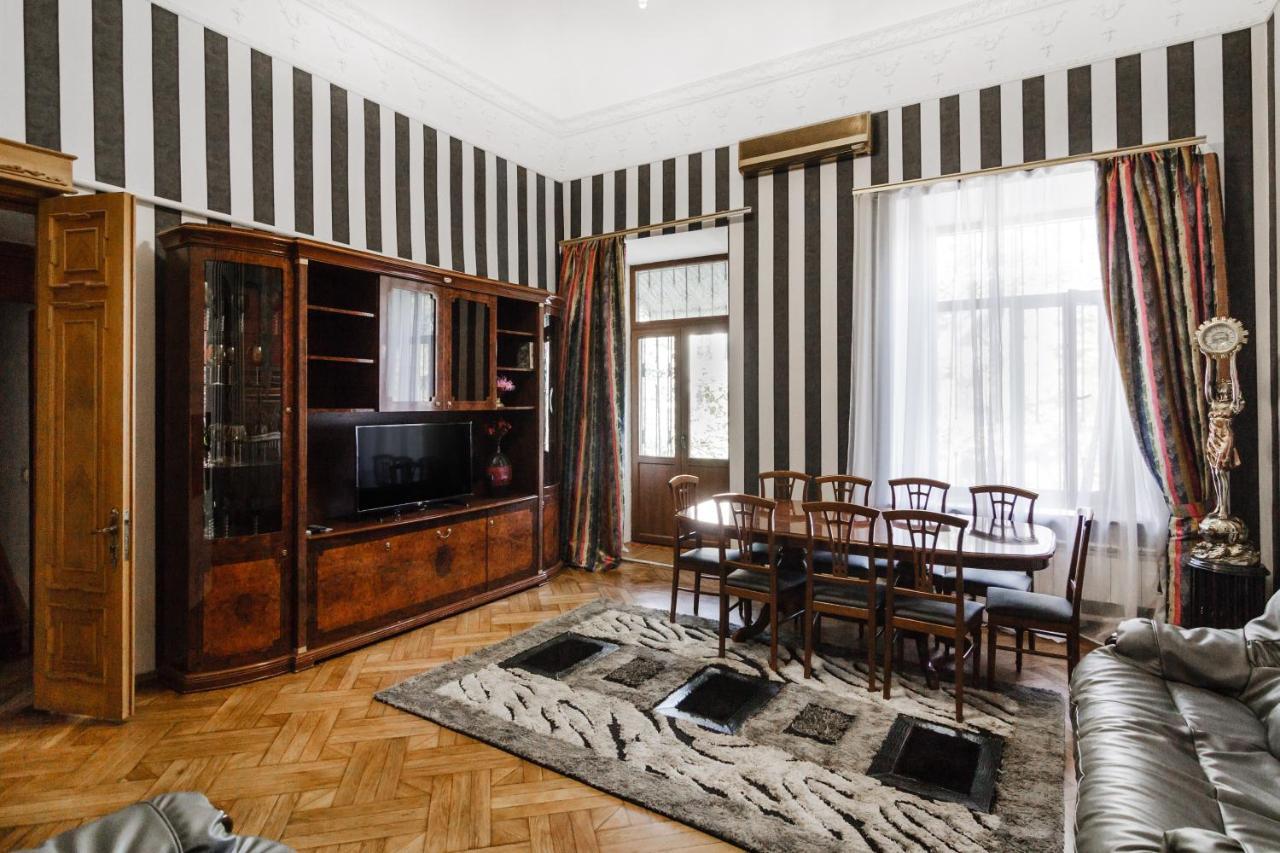 Katerynynska Street 3-Bedrooms Apartment Odessa Luaran gambar