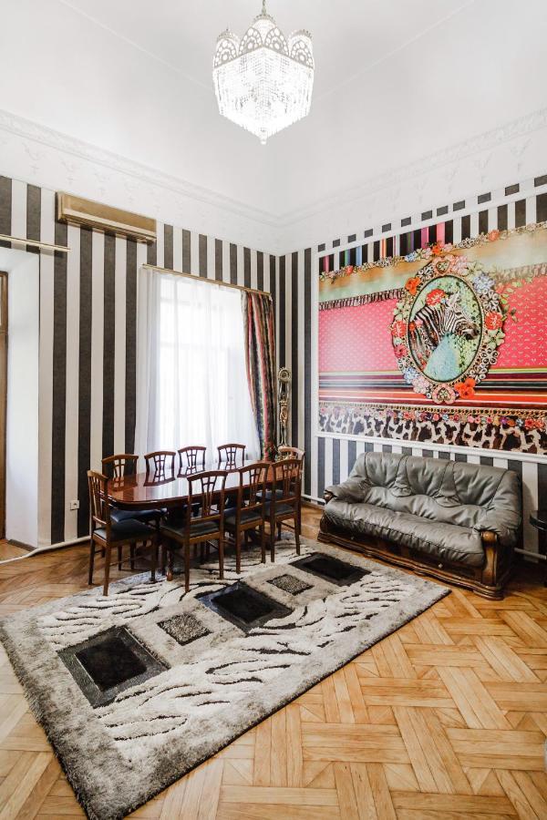 Katerynynska Street 3-Bedrooms Apartment Odessa Luaran gambar